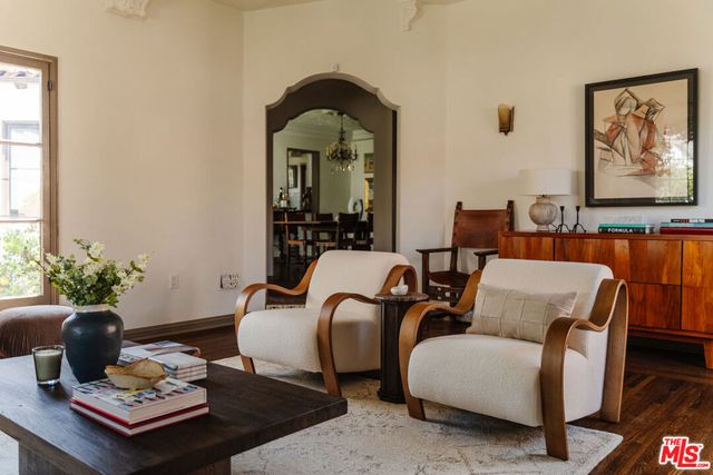 3975 Sutro Avenue, Los Angeles, CA 90008