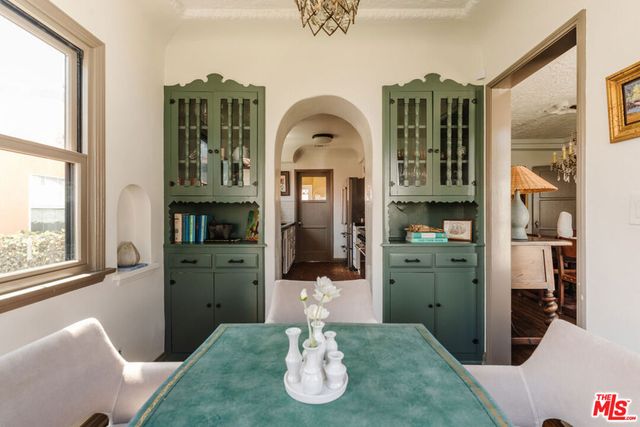 3975 Sutro Avenue, Los Angeles, CA 90008