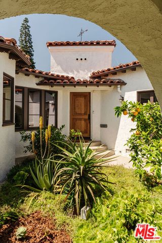 3975 Sutro Avenue, Los Angeles, CA 90008