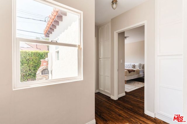 3975 Sutro Avenue, Los Angeles, CA 90008