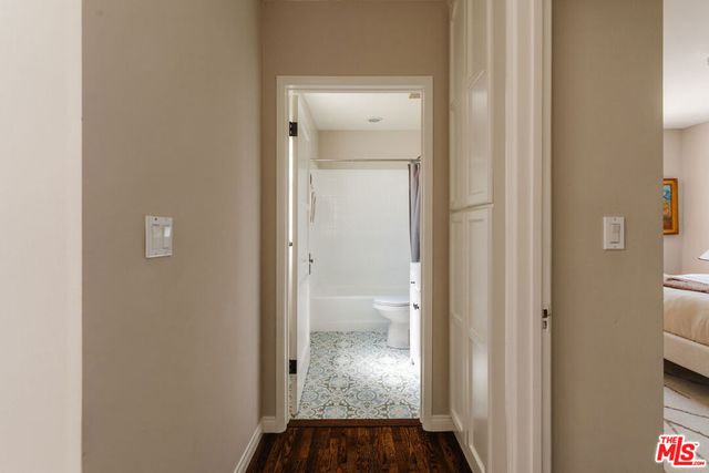 3975 Sutro Avenue, Los Angeles, CA 90008