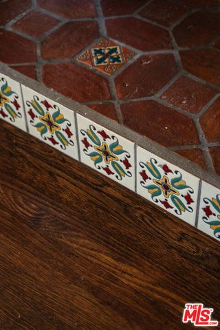 3975 Sutro Avenue, Los Angeles, CA 90008