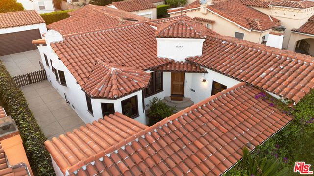 3975 Sutro Avenue, Los Angeles, CA 90008