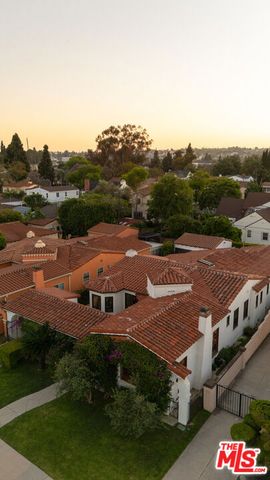 3975 Sutro Avenue, Los Angeles, CA 90008