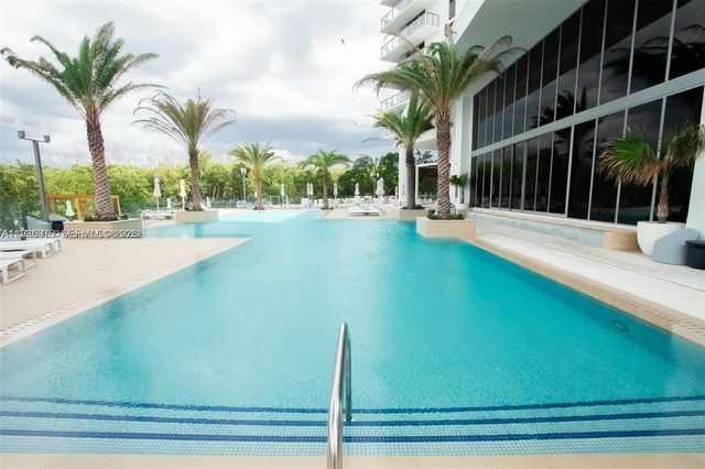 16385 Biscayne Boulevard 719, North Miami Beach, FL 33160