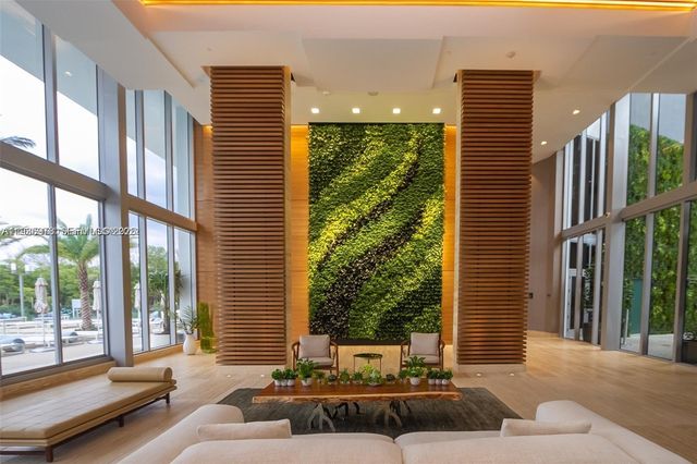 16385 Biscayne Boulevard 719, North Miami Beach, FL 33160
