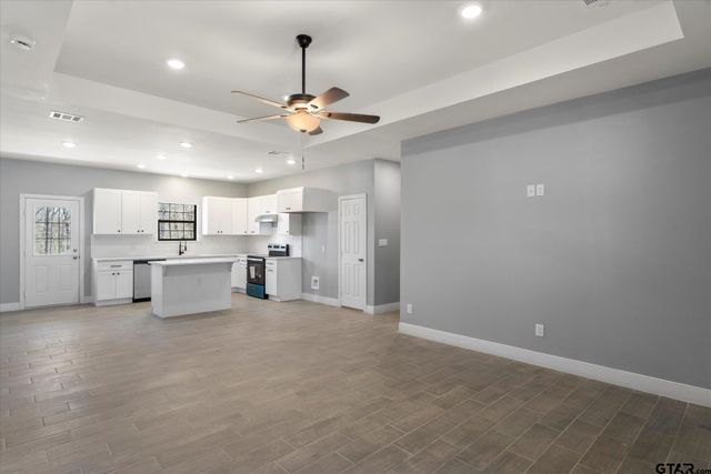 201 S Quille, Mt Pleasant, TX 75455