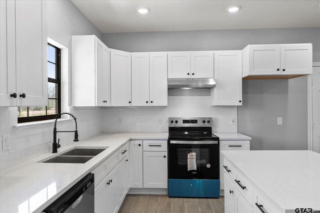 201 S Quille, Mt Pleasant, TX 75455