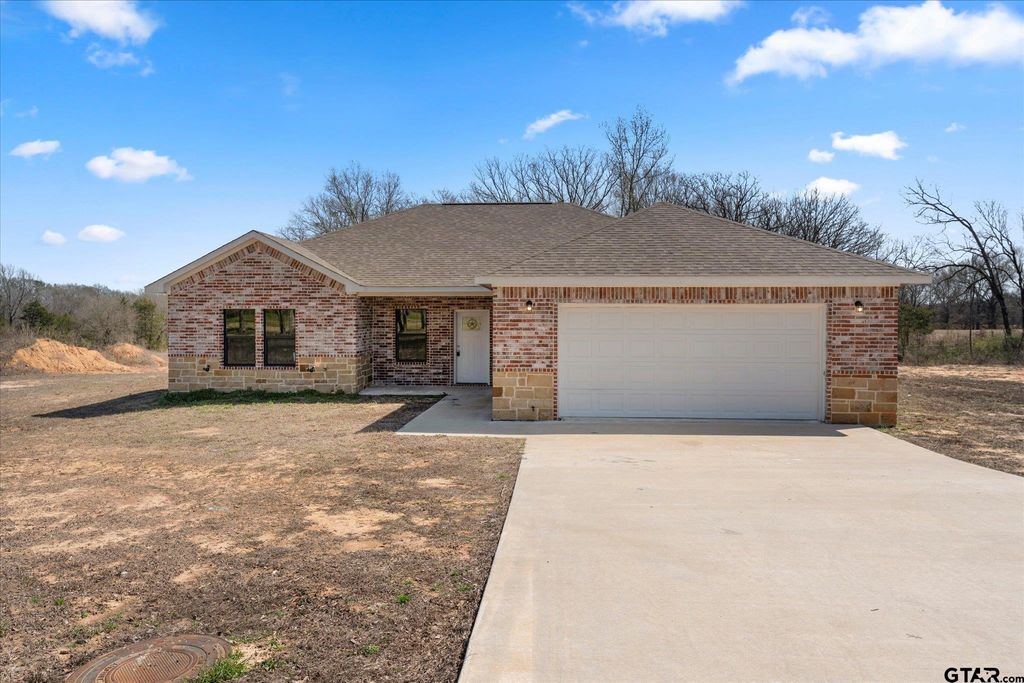 201 S Quille, Mt Pleasant, TX 75455