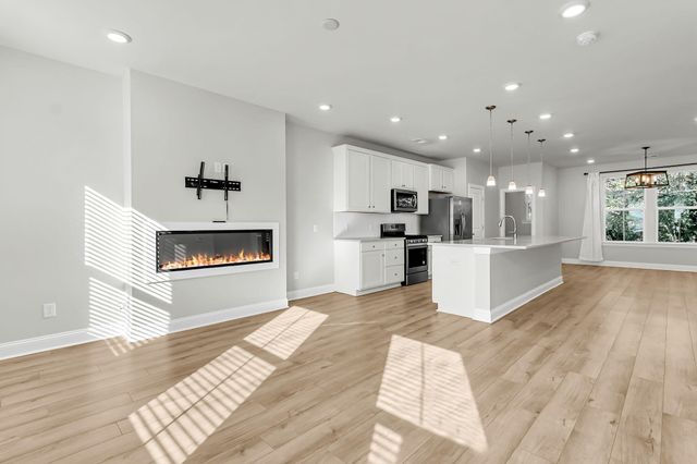 1226 Tice Lane, North Charleston, SC 29405