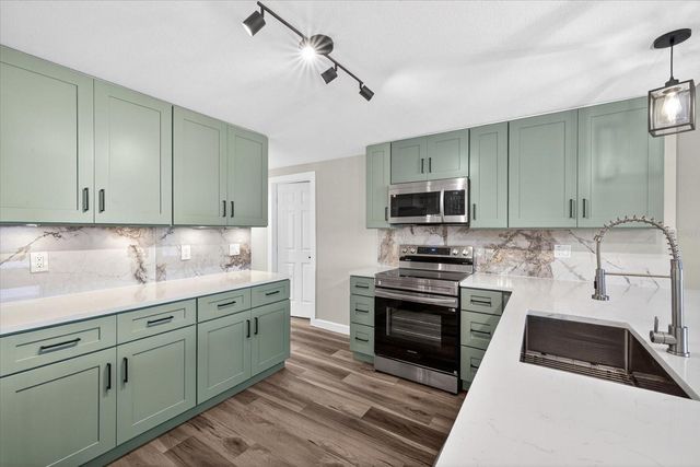 4001 TOPSAIL TRAIL, New Port Richey, FL 34652