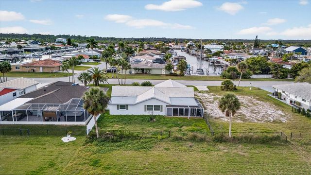 4001 TOPSAIL TRAIL, New Port Richey, FL 34652