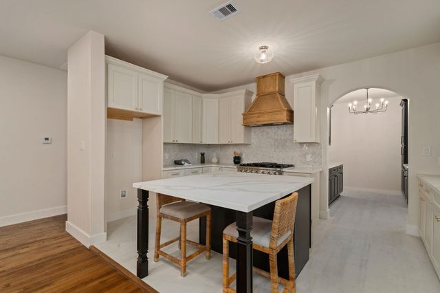 918 Front Street, Columbus, TX 78934