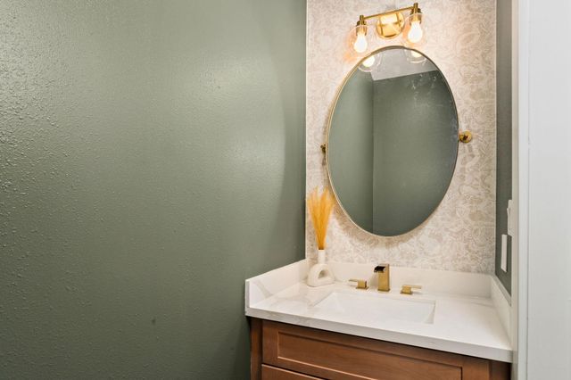 918 Front Street, Columbus, TX 78934