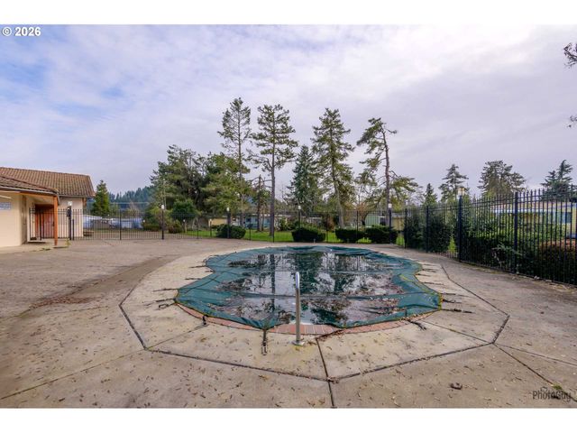 5335 MAIN St 7, Springfield, OR 97478