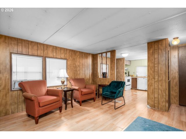 5335 MAIN St 7, Springfield, OR 97478