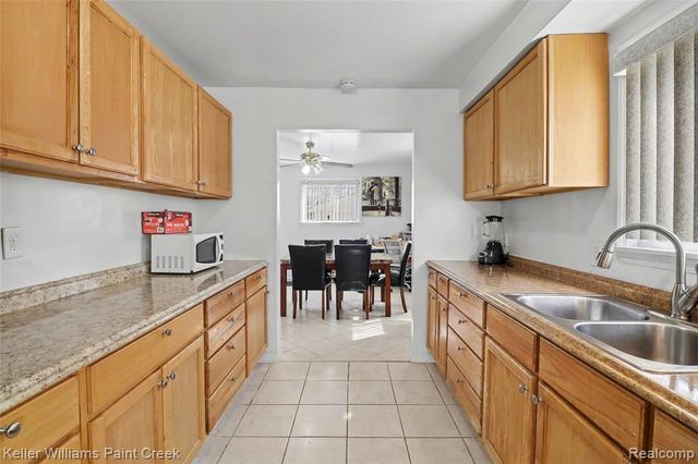 23070 Rosewood Street, Oak Park, MI 48237