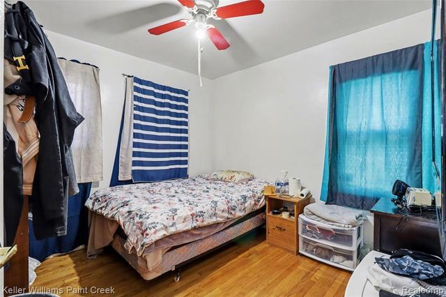 23070 Rosewood Street, Oak Park, MI 48237