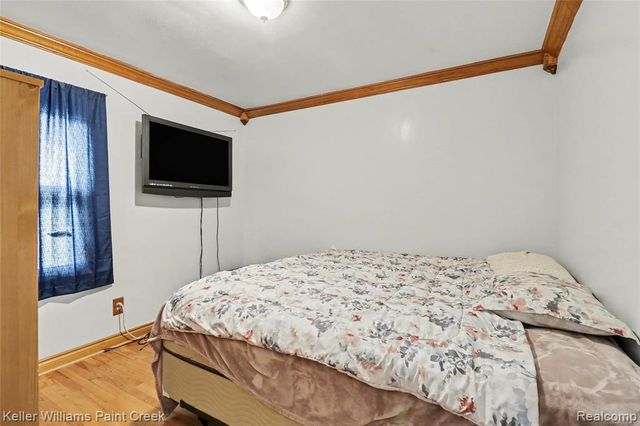 23070 Rosewood Street, Oak Park, MI 48237