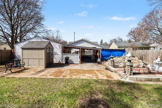 23070 Rosewood Street, Oak Park, MI 48237