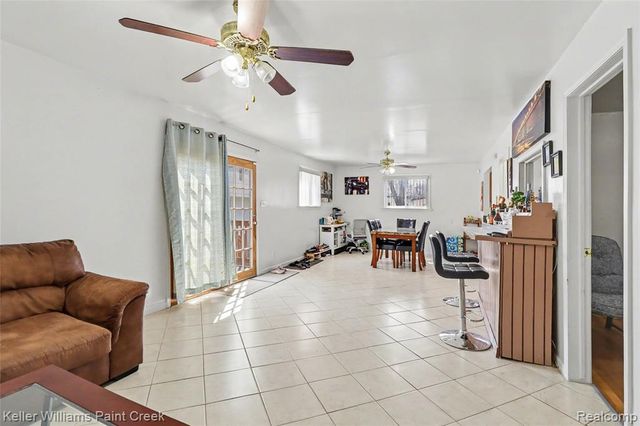 23070 Rosewood Street, Oak Park, MI 48237