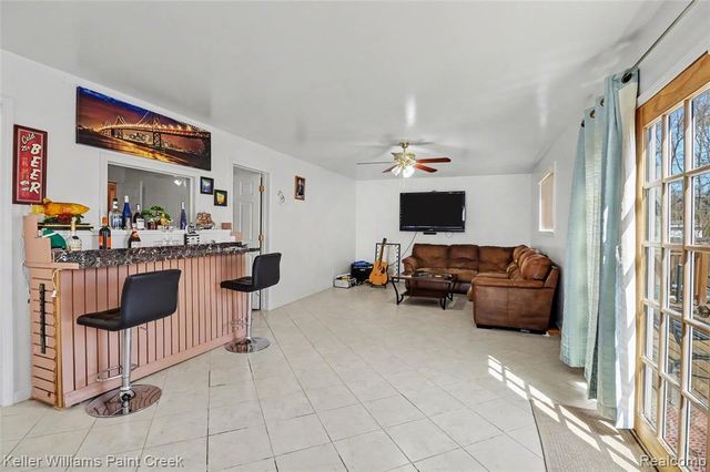 23070 Rosewood Street, Oak Park, MI 48237