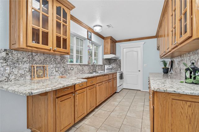 1712 Broaddrick Lane, Van Buren, AR 72956