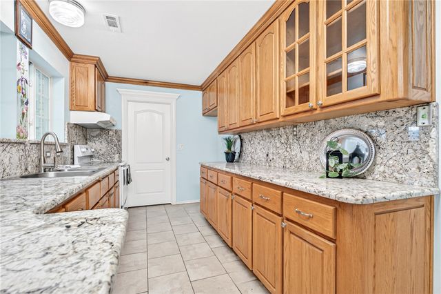 1712 Broaddrick Lane, Van Buren, AR 72956