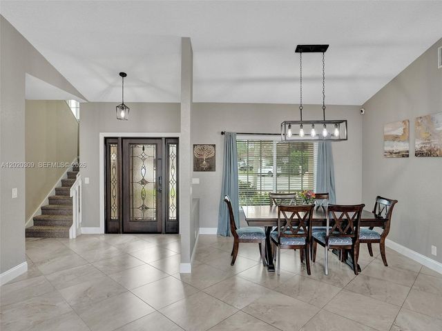 4077 NW 83rd Ln, Coral Springs, FL 33065