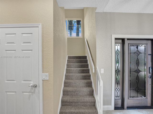 4077 NW 83rd Ln, Coral Springs, FL 33065