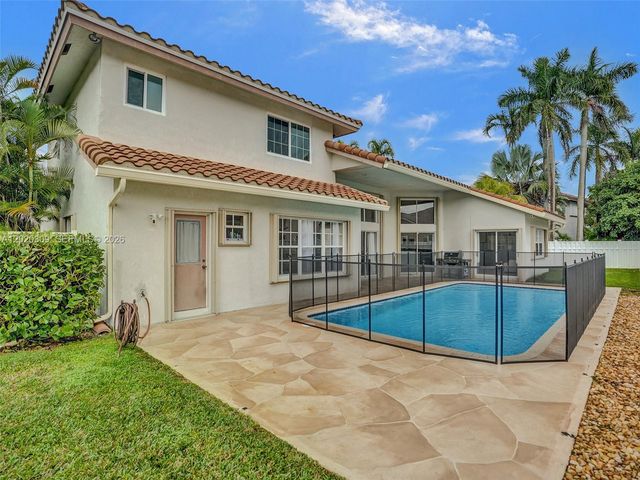 4077 NW 83rd Ln, Coral Springs, FL 33065