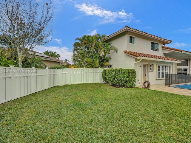 4077 NW 83rd Ln, Coral Springs, FL 33065