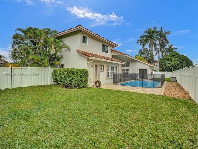 4077 NW 83rd Ln, Coral Springs, FL 33065