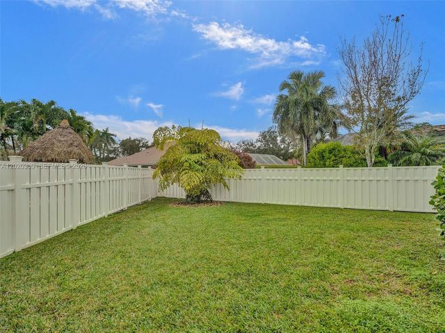 4077 NW 83rd Ln, Coral Springs, FL 33065