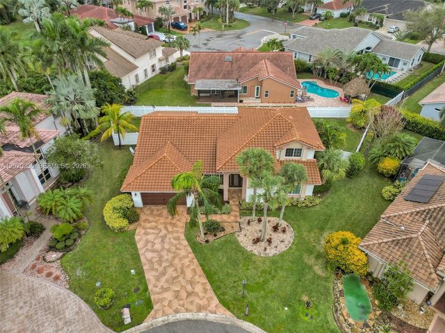 4077 NW 83rd Ln, Coral Springs, FL 33065
