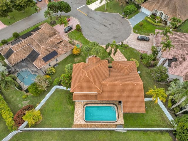 4077 NW 83rd Ln, Coral Springs, FL 33065