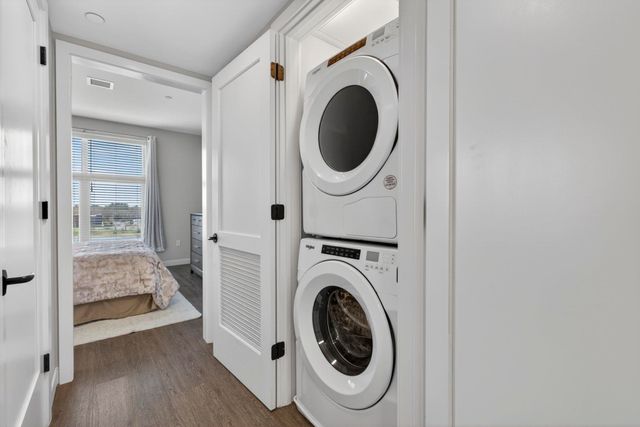 18 Artisan Dr Unit 404, Salem, NH 03079