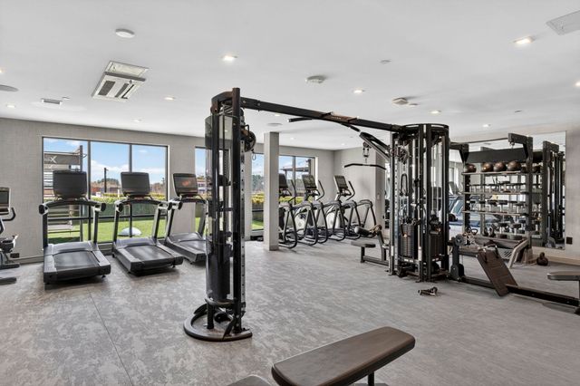 18 Artisan Dr Unit 404, Salem, NH 03079
