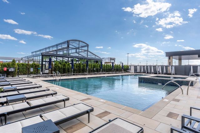 18 Artisan Dr Unit 404, Salem, NH 03079