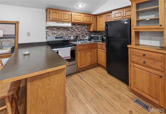 301 Little Dogwood Lake Road, Burfordville, MO 63739