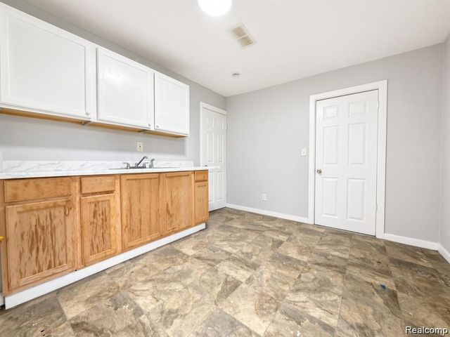 5720 30th Street, Detroit, MI 48210
