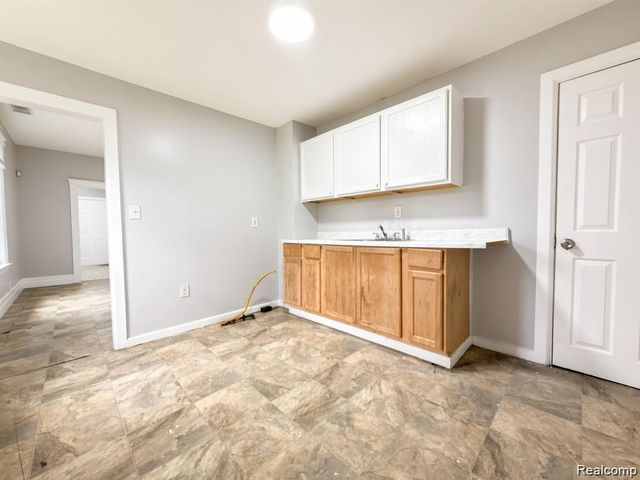 5720 30th Street, Detroit, MI 48210
