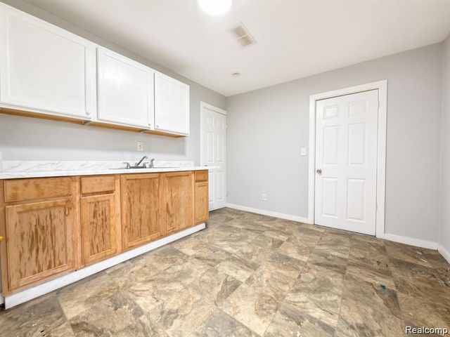 5720 30th Street, Detroit, MI 48210
