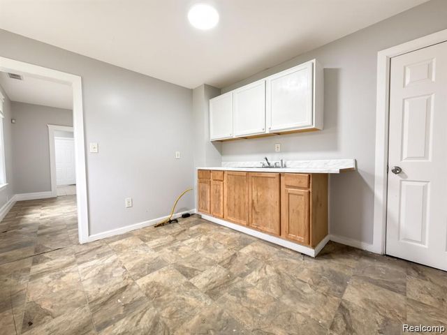 5720 30th Street, Detroit, MI 48210