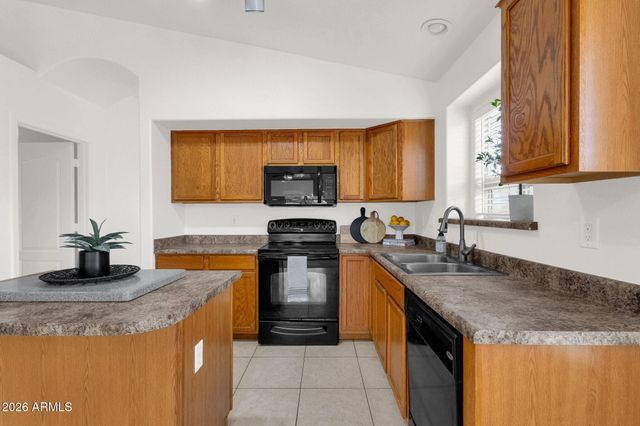 312 W Dana Drive, San Tan Valley, AZ 85143