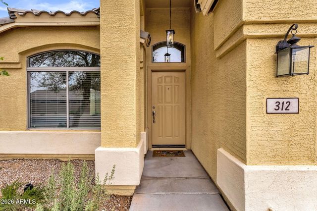 312 W Dana Drive, San Tan Valley, AZ 85143