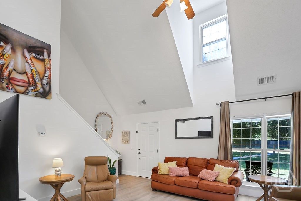 Image 11 of property listing at 718 Plantation Drive, Rincon, GA 31326
