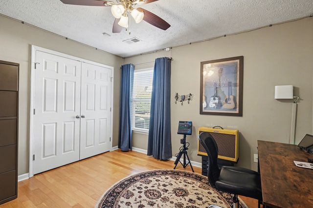 104 Carter Grove Ct, Lebanon, TN 37087