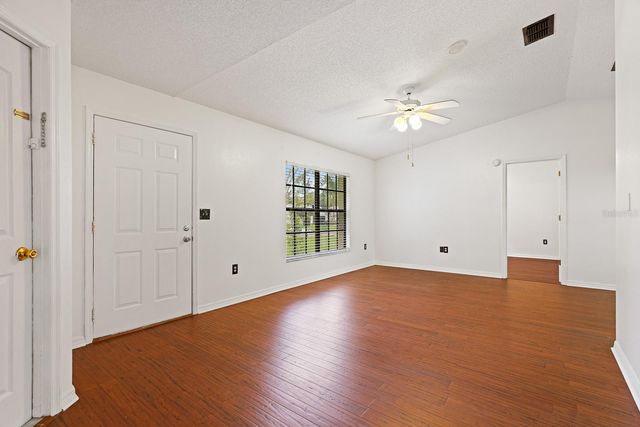 6346 SILVER OAKS DRIVE, Zephyrhills, FL 33542