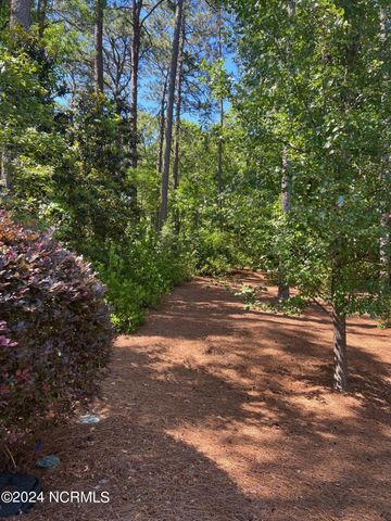 12 Mulbren Court, Pinehurst, NC 28374